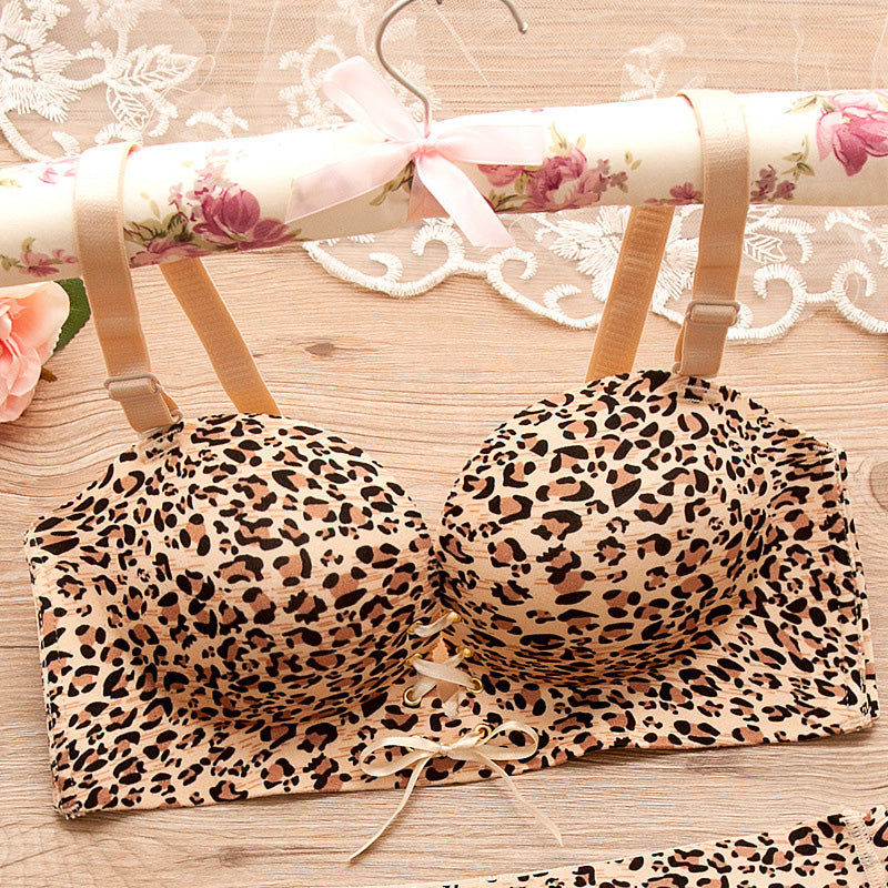 🔥Hot Sale 50% OFF🔥💋Detachable-Strap Non-Mark Gathering Bra